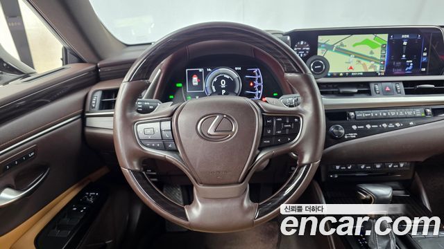 Lexus ES300h (VII) Luxury 2019 — фото 13
