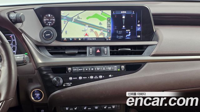 Lexus ES300h (VII) Luxury 2019 — фото 14