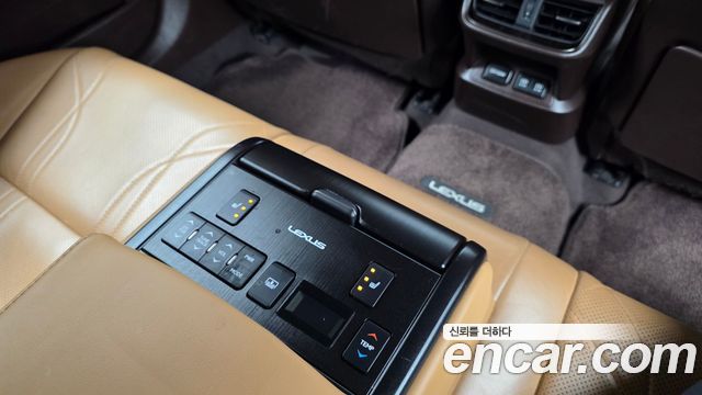 Lexus ES300h (VII) Luxury 2019 — фото 18