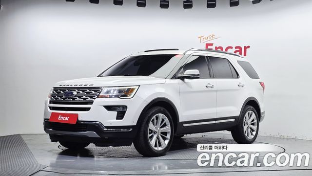 Ford Explorer 2.3 Limited 4WD 5th