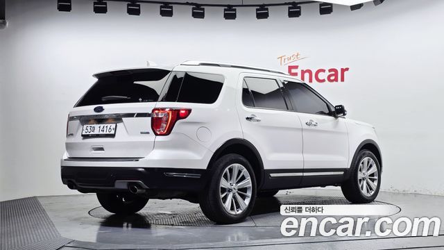 Ford Explorer 2.3 Limited 4WD 5th 2019 — фото 2
