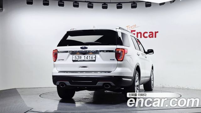 Ford Explorer 2.3 Limited 4WD 5th 2019 — фото 4
