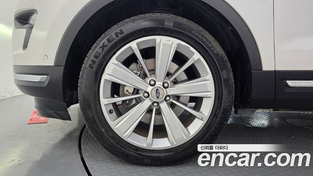 Ford Explorer 2.3 Limited 4WD 5th 2019 — фото 5