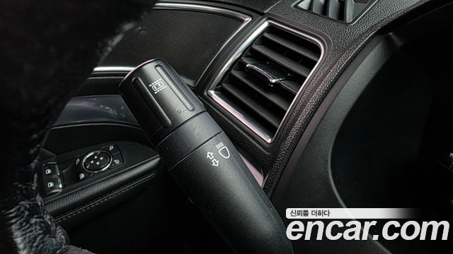 Ford Explorer 2.3 Limited 4WD 5th 2019 — фото 22