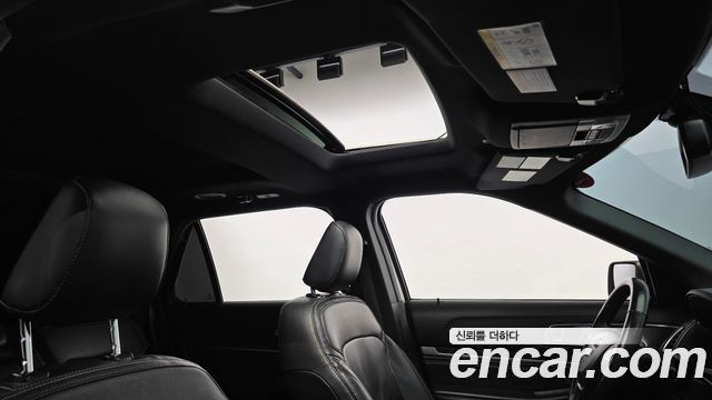 Ford Explorer 2.3 Limited 4WD 5th 2019 — фото 24