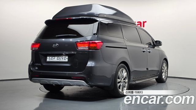 Kia Carnival 9-seater Prestige 2016 — фото 2