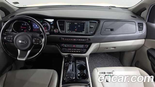 Kia Carnival 9-seater Prestige 2016 — фото 7