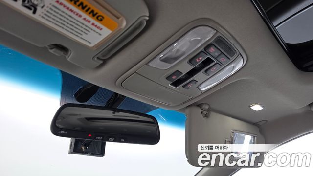 Kia Carnival 9-seater Prestige 2016 — фото 18