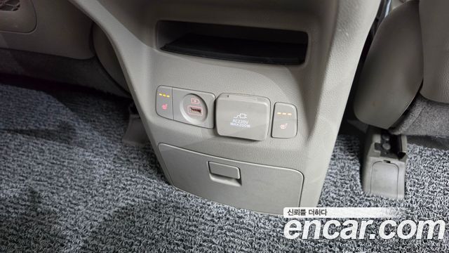 Kia Carnival 9-seater Prestige 2016 — фото 19