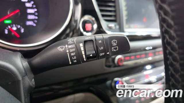 Kia Carnival 9-seater Prestige 2016 — фото 27