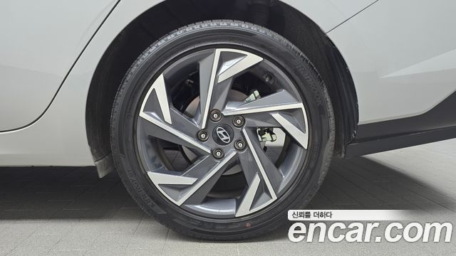 Hyundai Avante (CN7) 1.6 Inspiration 2025 — фото 21