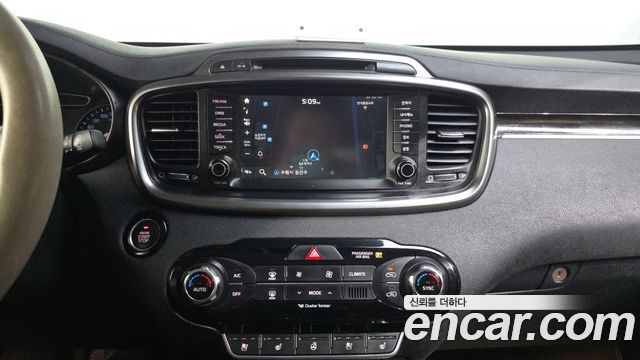 Kia Sorento Diesel 2.0 2WD Noblesse 2016 — фото 14