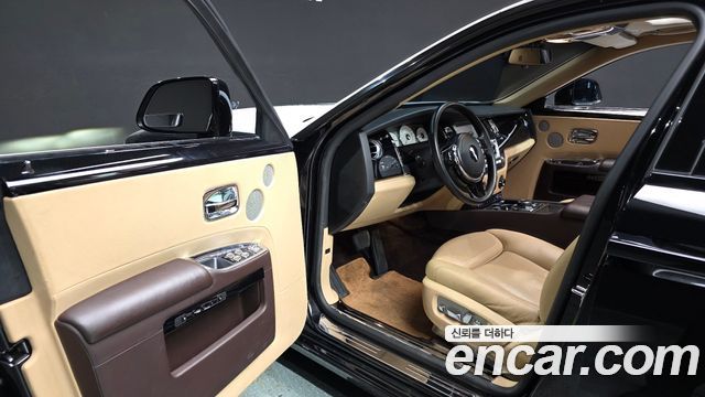 Rolls-Royce Ghost 6.6 EWB V12 2015 — фото 10