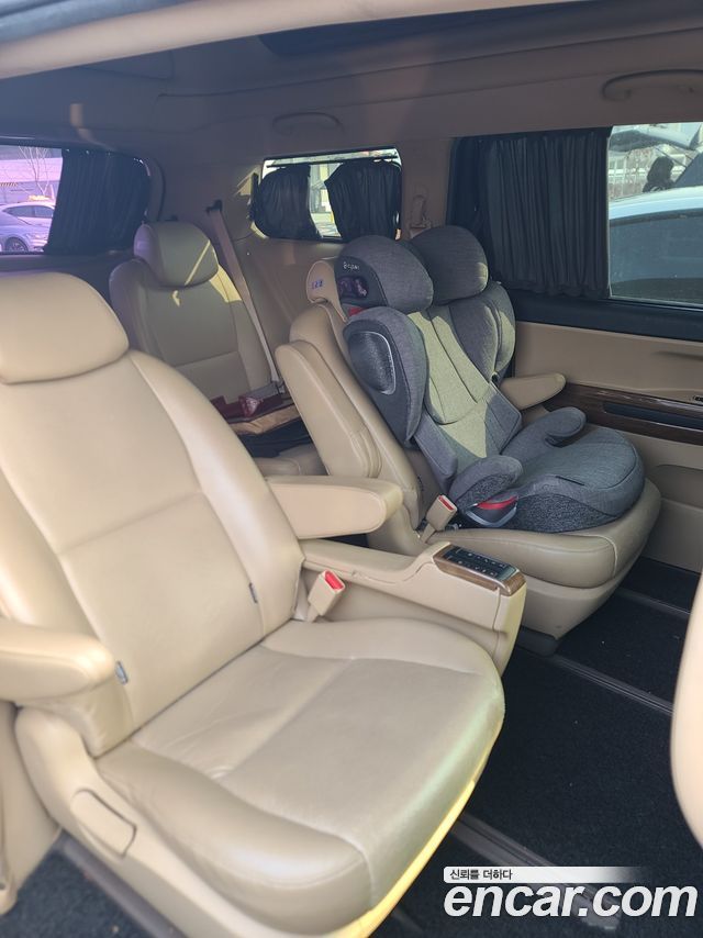 Kia Carnival 9-seater Hi-Limousine Prestige 2015 — фото 11