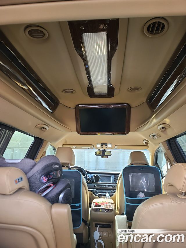 Kia Carnival 9-seater Hi-Limousine Prestige 2015 — фото 13