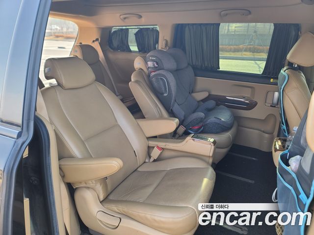 Kia Carnival 9-seater Hi-Limousine Prestige 2015 — фото 15