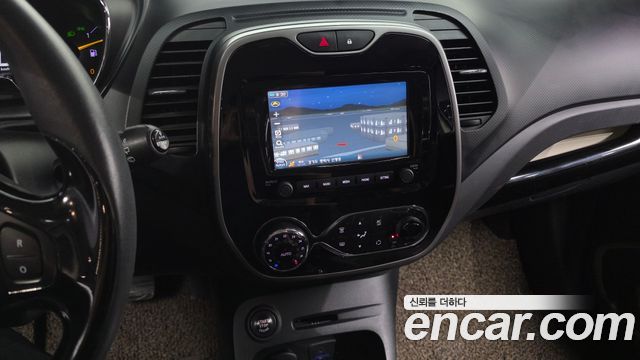 Renault Korea QM3 LE 2015 — фото 14