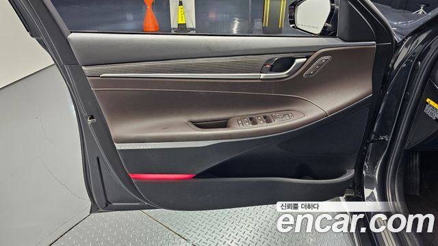 Hyundai Grandeur Hybrid (IG) Exclusive Special 2018 — фото 24