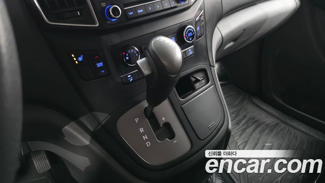 Hyundai Grand Starex Wagon 12-Seater Smart 2019 — фото 9