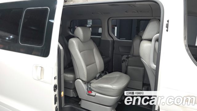 Hyundai Grand Starex Wagon 12-Seater Smart 2019 — фото 12