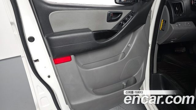 Hyundai Grand Starex Wagon 12-Seater Smart 2019 — фото 25