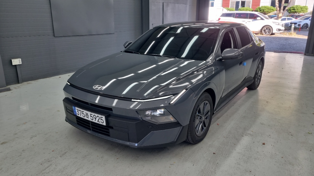 Hyundai Avante (CN8) 2.0 Premium