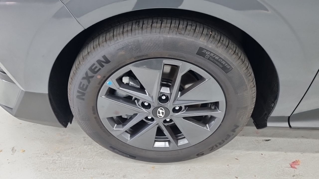 Hyundai Avante (CN8) 2.0 Premium 2027 — фото 22