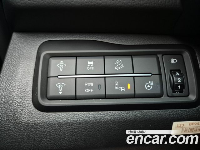 KG Mobility (SsangYong) Tivoli 1.5 4WD V7 2026 — фото 16