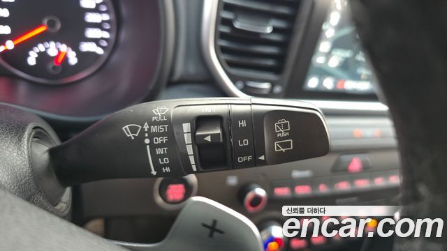 Kia Sportage The Bold Diesel 2.0 2WD Prestige 2020 — фото 20