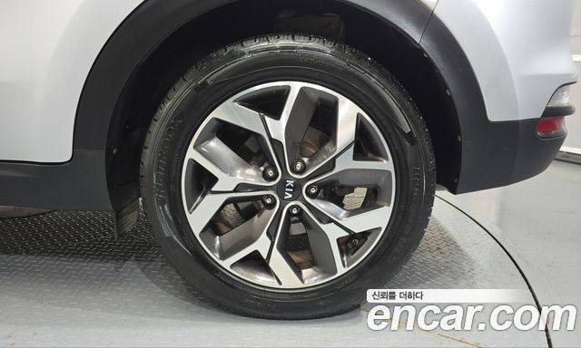 Kia Sportage The Bold Diesel 2.0 2WD Prestige 2020 — фото 21