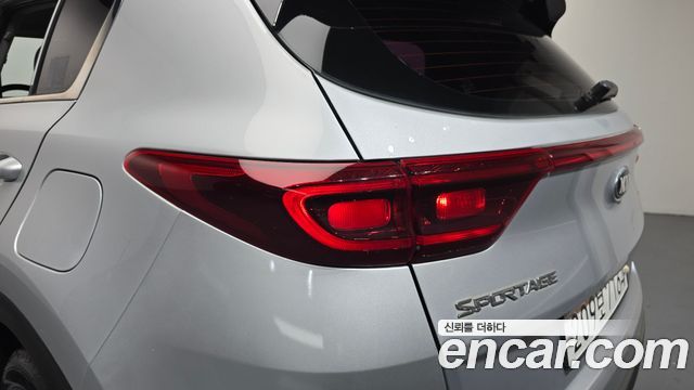 Kia Sportage The Bold Diesel 2.0 2WD Prestige 2020 — фото 23