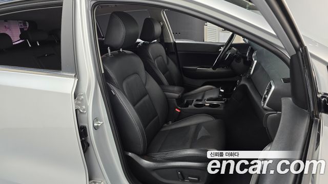 Kia Sportage The Bold Diesel 2.0 2WD Prestige 2020 — фото 26