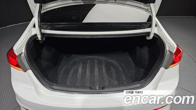 Hyundai Avante (AD) 1.6 GDI Style 2016 — фото 20