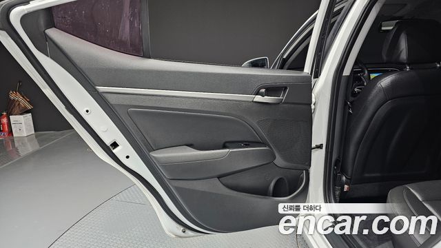 Hyundai Avante (AD) 1.6 GDI Style 2016 — фото 25