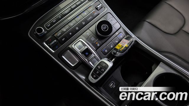 Hyundai Santa Fe Diesel 2.2 2WD Prestige 2023 — фото 9