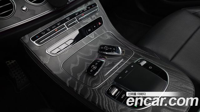 Mercedes-Benz E-Class (W213) E350 4MATIC AMG Line 2022 — фото 21