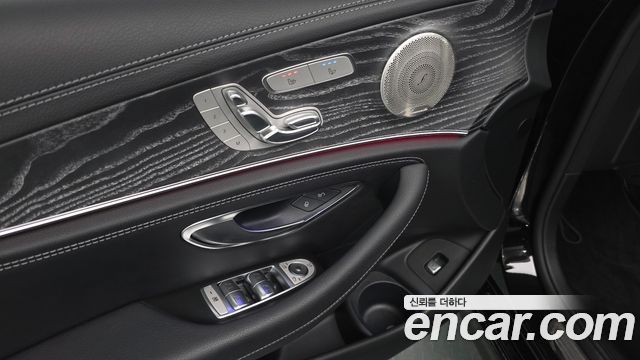 Mercedes-Benz E-Class (W213) E350 4MATIC AMG Line 2022 — фото 33