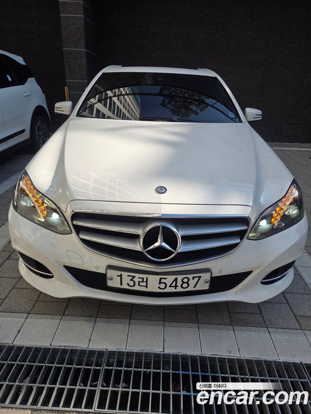 Mercedes-Benz E-Class (W212) E220 CDI Avantgarde