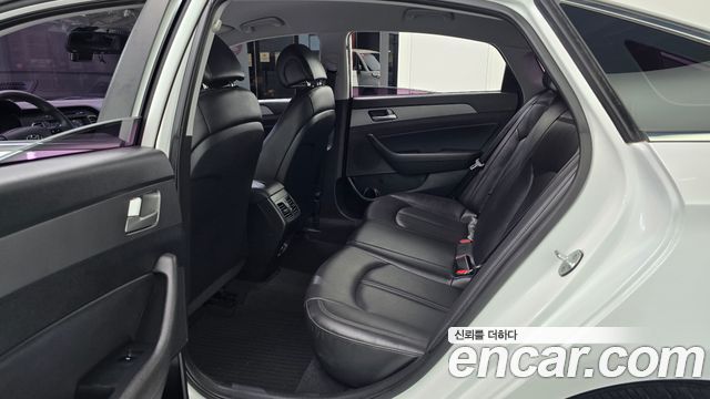 Hyundai Sonata (LF) 2.0 Style Special 2016 — фото 12