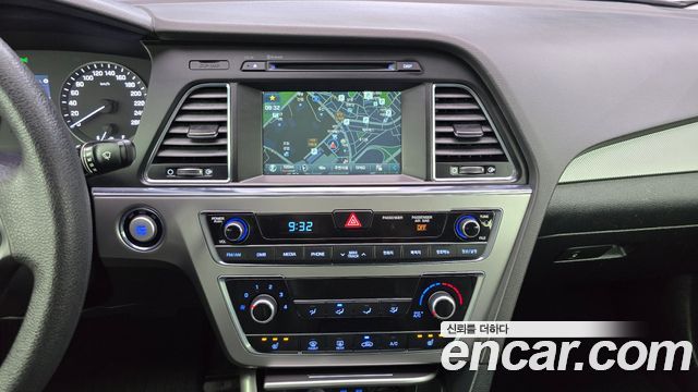 Hyundai Sonata (LF) 2.0 Style Special 2016 — фото 14