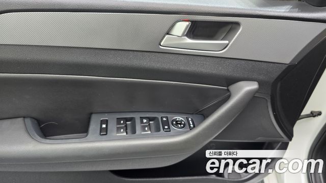 Hyundai Sonata (LF) 2.0 Style Special 2016 — фото 16