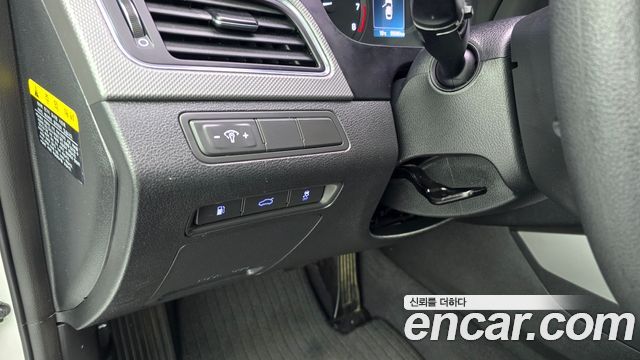 Hyundai Sonata (LF) 2.0 Style Special 2016 — фото 19