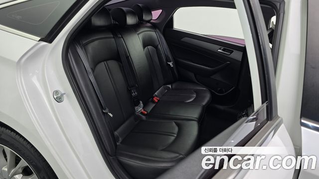 Hyundai Sonata (LF) 2.0 Style Special 2016 — фото 26