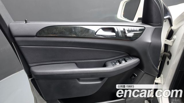 Mercedes-Benz GLE-Class (W166) GLE350 d 4MATIC 2017 — фото 24