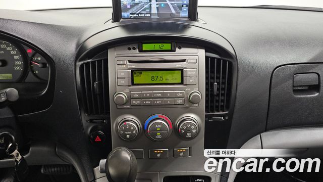Hyundai Grand Starex 5-Seater VAN CVX Luxury 2014 — фото 12