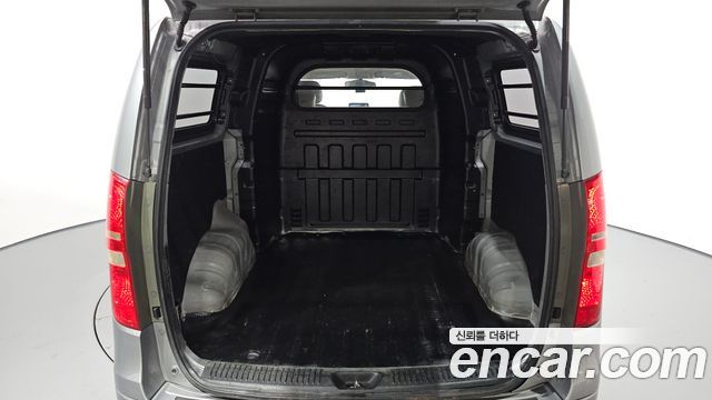Hyundai Grand Starex 5-Seater VAN CVX Luxury 2014 — фото 20