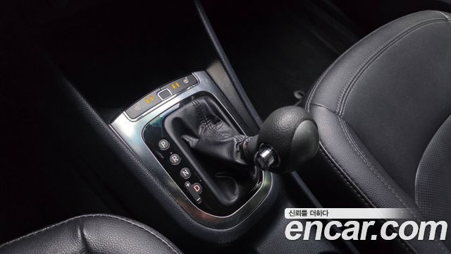 Kia Pride 1.6 GDI Hatchback Prestige 2013 — фото 9