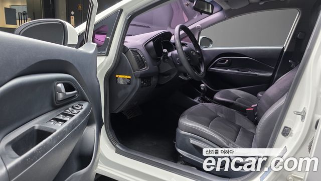 Kia Pride 1.6 GDI Hatchback Prestige 2013 — фото 10