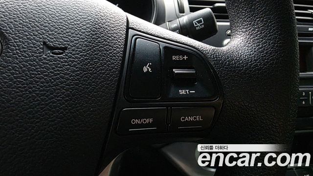 Kia Pride 1.6 GDI Hatchback Prestige 2013 — фото 14