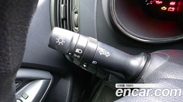 Kia Pride 1.6 GDI Hatchback Prestige 2013 — фото 20